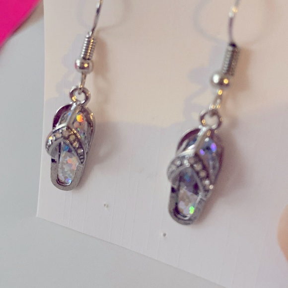 Silver toned flip flop earrings - Picture 3 of 4